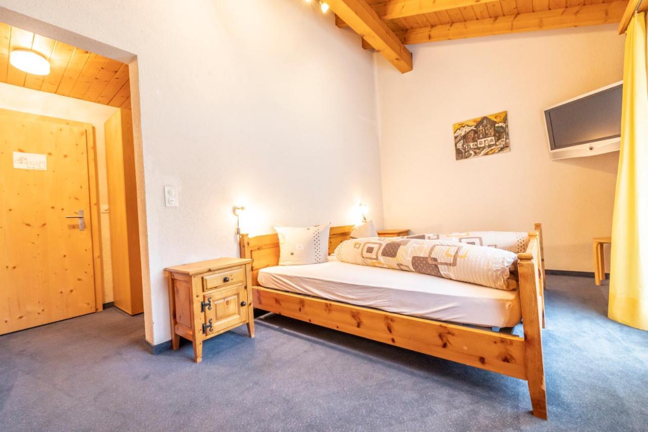 Landgasthof Sommerfeld Pragg-Jenaz Buitenkant foto